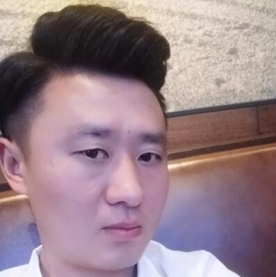 擺脫發(fā)型不好的日子，植發(fā)讓程序員小哥擺脫發(fā)型困擾！
