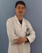 梁鋒醫(yī)生簡介：漢中市中心整形外科專家激光祛痘案例公開！