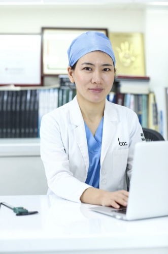 師麗麗和魏志香哪個醫(yī)生做內眼角修復做的好？誰更勝一籌？